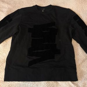Black H&M crew neck graphic